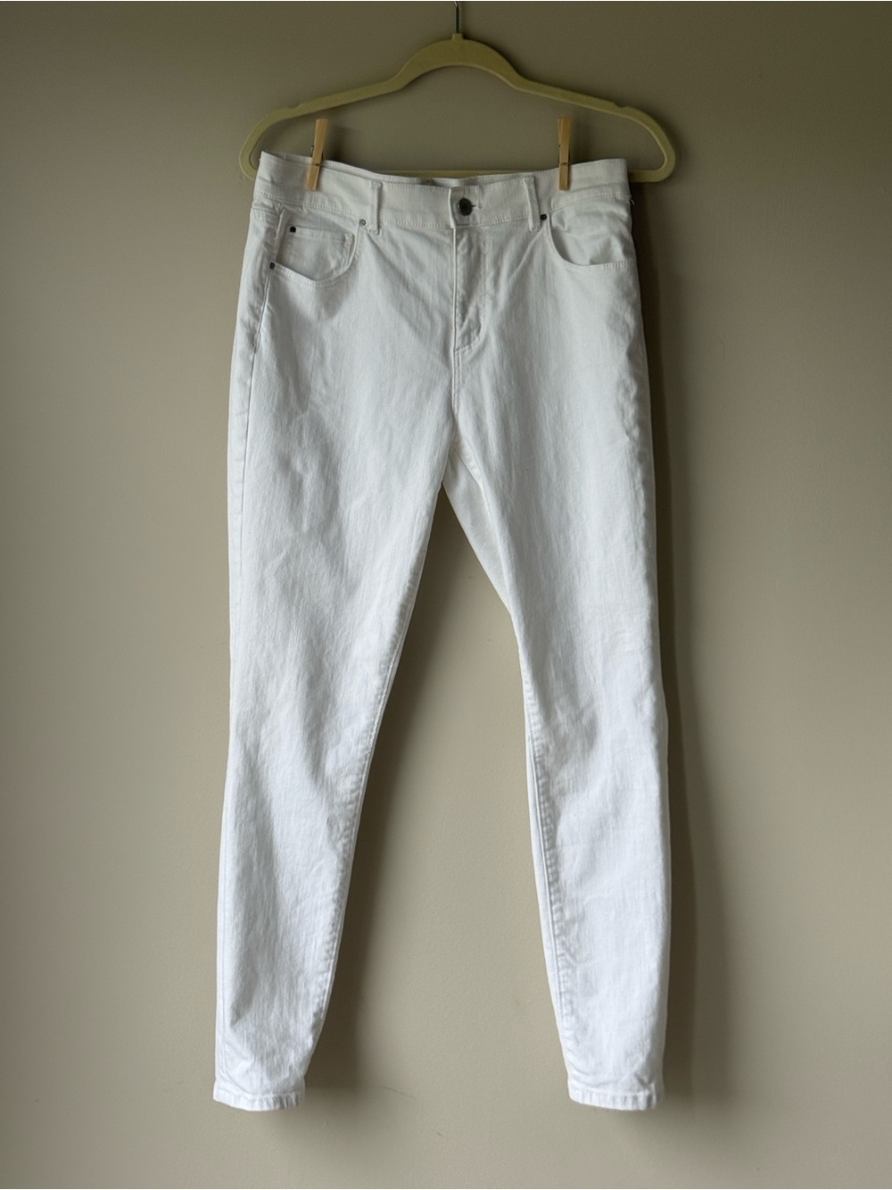 Ann Taylor White Skinny Jeans